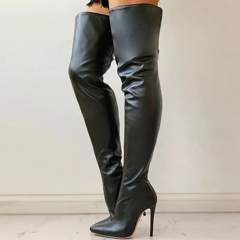 Over Fatale Boot