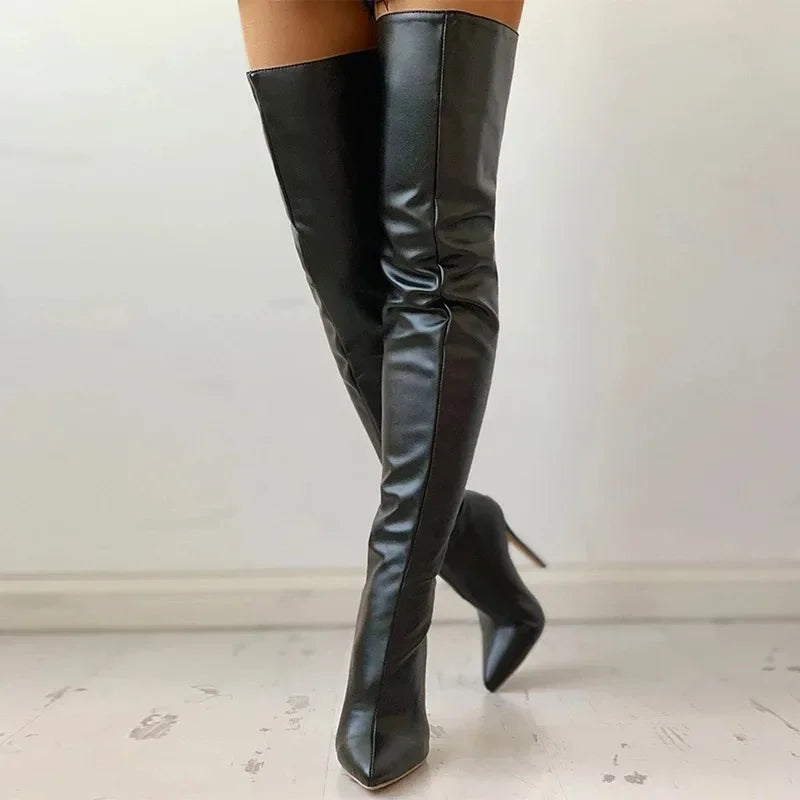 Over Fatale Boot